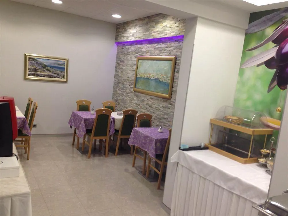 Hotel More سبليت 3*,  كرواتيا