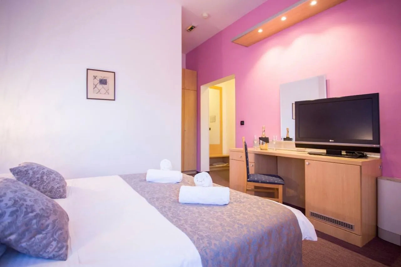 ***  Hotel More سبليت كرواتيا